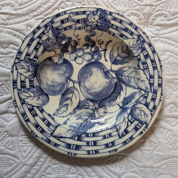 Pier 1 Other - Vtg Pier 1 made in Italy blue and white fruit salad plate